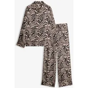 bonprix Gewebter Pyjama aus Satinschwarz 40Damen