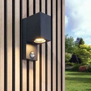 HOFTRONIC Marion PIR LED-Wandleuchte - Cube - Bewegungssensor - Dämmerungsschalter - GU10 exkl. Leuchtmittel - IP65 wasserdicht - Schwarz - Innen und Außen - 3 Jahre Garantie