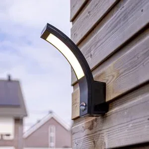 HOFTRONIC Bristol - LED-Wandleuchte mit Sensor - 10 Watt 814 Lumen - Bewegungsmelder und Dämmerungsschalter - 3000K warmweiß - Schwarz - Sicherheitsleuchte