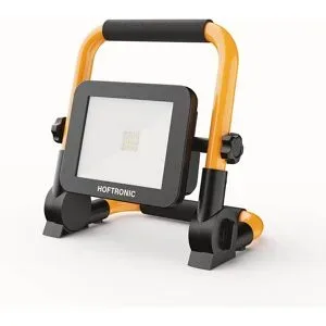HOFTRONIC LED-Baustrahler mit Akku ? Wiederaufladbar ? 6500 K ? 5 W ? 700 lm ? Neigbar ? Brenndauer: 4?6 Stunden ? 25.000 Betriebsstunden ? Schutzart IP54 ? 2 Jahre Garantie
