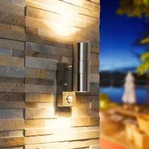HOFTRONIC 6er Set Jasmin LED Wandleuchten - Edelstahl - 2700K warmweiß - 8W 690lm - Bewegungssensor und Dämmerungsschalter - IP44 Wasserdicht - Up & Down Licht für außen