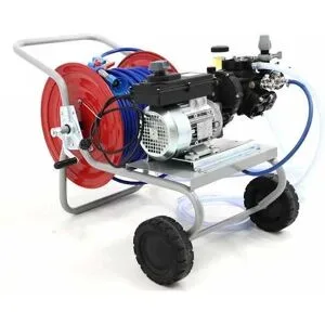 AgriEuro TOP-LINE Kit Elektrische Motorsprühpumpe Comet APS 31 mit Elektromotor und Wagen