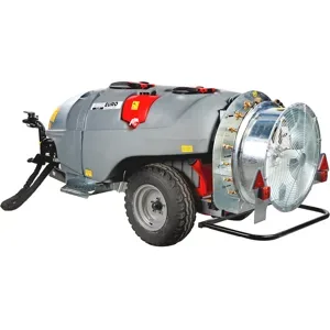 AgriEuro TOP-LINE Nachlauf- Gebläsespritze Gray T Car 1500/80 mit Traktoranschluss für die Sprühbehandlung - Fassungsvermögen 1500 l - Pumpe AR1064