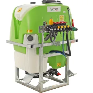 Seven Italy 400L  Traktor-Spritztank für Unkrautbekämpfung  Comet BP 75 Pumpe