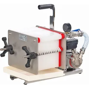 Enotecnica Pillan F14 - Professioneller Weinfilter mit 14 Kartons 20x20 cm - Edelstahlrahmen und NOVAX Pumpe