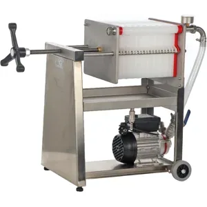 Enotecnica Pillan F20 - Aufgesattelter Weinfilter mit Kartons - Edelstahlrahmen und NOVAX Pumpe