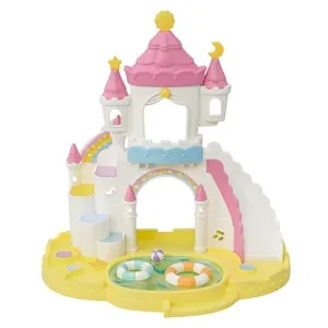SYLVANIAN FAMILIES Erlebniskindergarten Sandkasten  und Pool, mit Figur