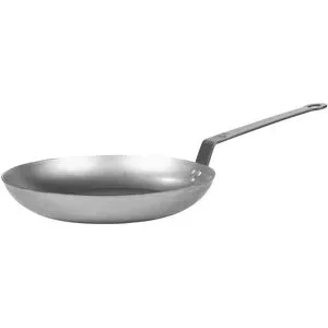 Sallys Eisenpfanne  Sallys ¦ silber ¦ Eisen ¦ Maße (cm): H: 5  Ø: 28