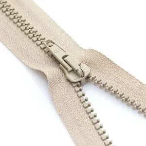 buttinette Reißverschluss mit Kunststoffkrampe in 5,8 mm, beige, teilbar