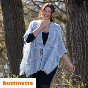 Strickanleitung ? XL-Poncho mit Bindegürtel aus Woll Butt Primo Amira
