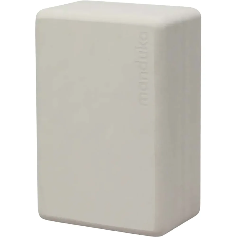 Manduka Recycelter Schaumstoff Yogablock