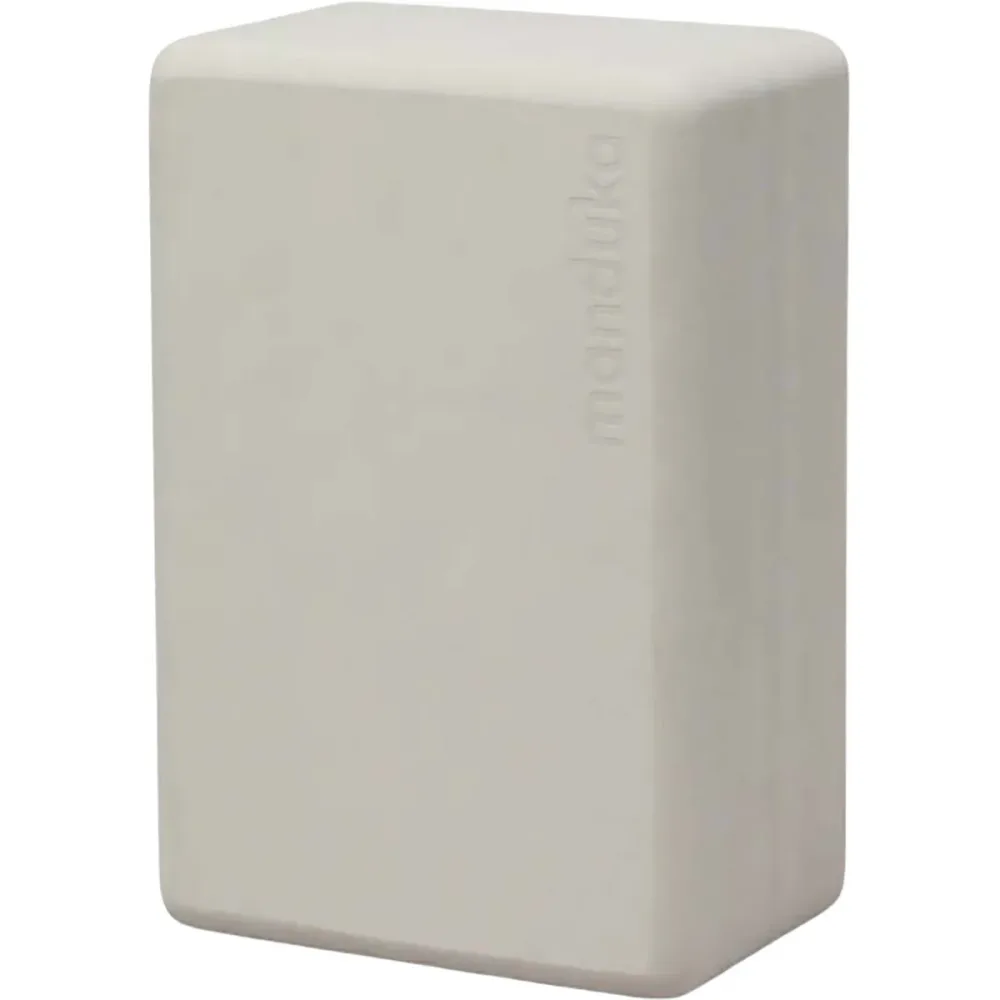 Manduka Recycelter Schaumstoff Yogablock