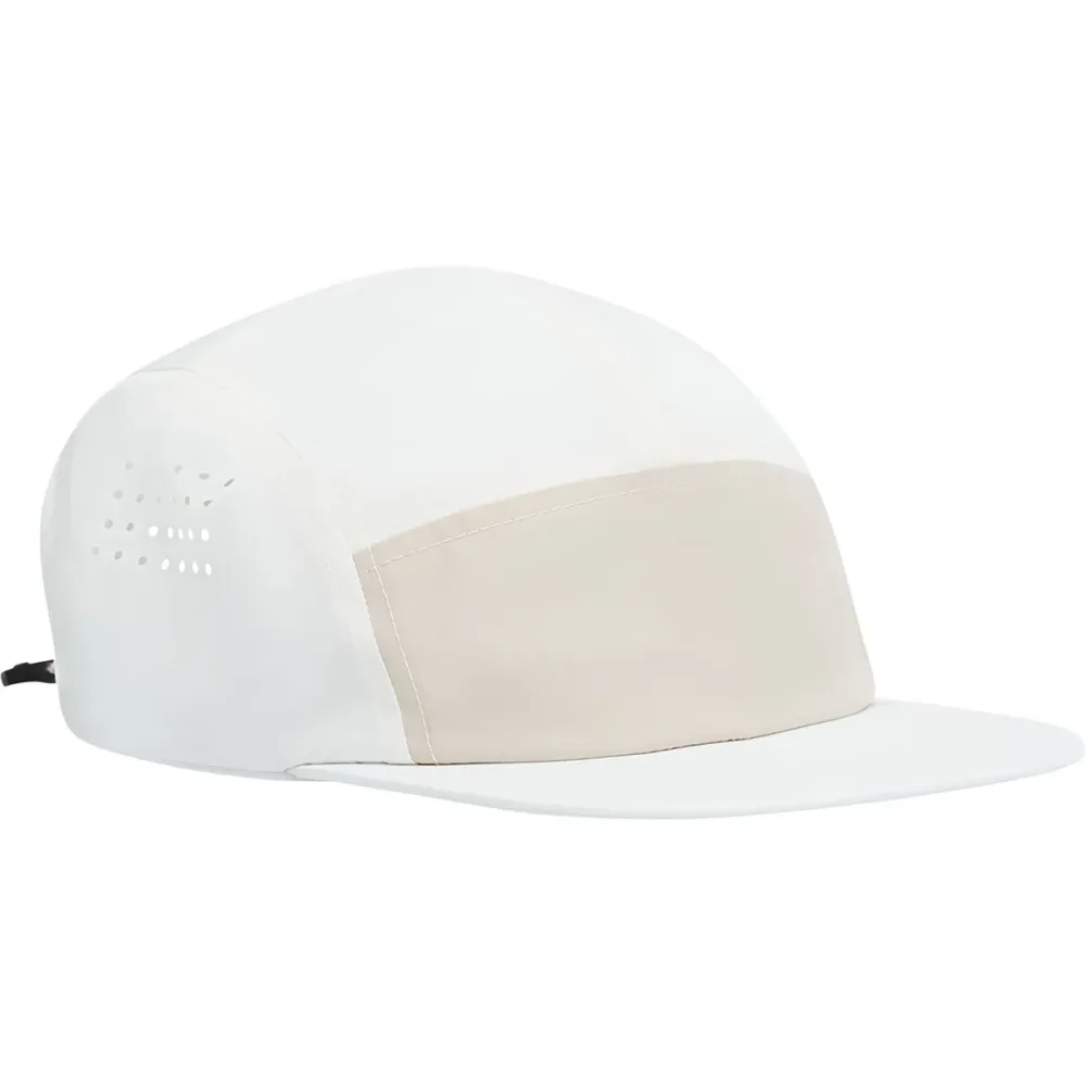Peak Performance Lightweight Cap