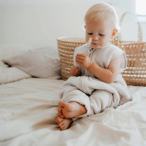 Ganzjahres-Sleepoverall mit Umschlag-Füßchen 2.5 TOG