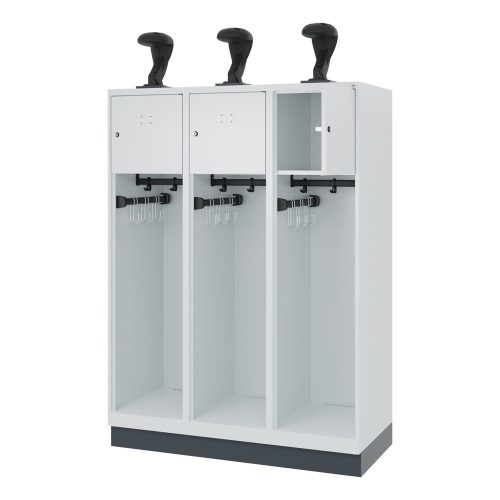 C + P, Feuerwehrspind C+P Evolo Youngster, 3 Abteile, mit Helmhalter, mit Sockel, B 1200 x T 500 x H 1630 mm, RAL 7035 Lichtgrau/RAL 7016 Anthrazitgrau