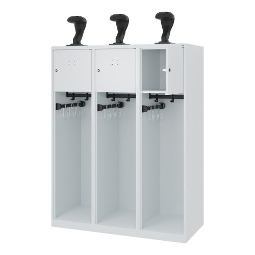 C + P, Feuerwehrspind C+P Evolo Youngster, 3 Abteile, mit Helmhalter, Bodengleiter, B 1200 x T 500 x H 1530 mm, RAL 7035 Lichtgrau