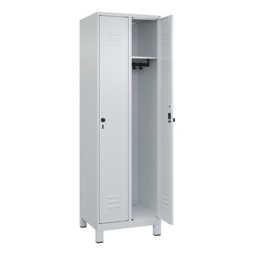 C+P Spind Classic PLUS, Füsse, 2 Abteile, HxBxT 1.950 x 600 x 500 mm, lichtgrau, lichtgrau, für Vorhängeschloss, ohne Mitteltrennwand
