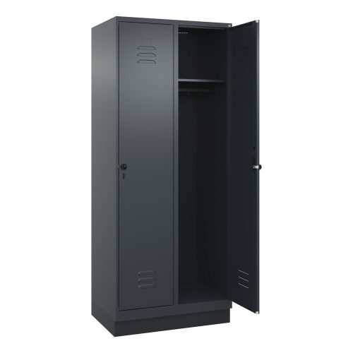 C+P Spind Classic PLUS, Sockel, 2 Abteile, HxBxT 1.950 x 800 x 500 mm, anthrazitgrau, anthrazitgrau, für Vorhängeschloss, ohne Mitteltrennwand