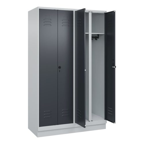C+P, C+P Schwarz-Weiss-Spind Classic PLUS, Sockel, 4 Abteile, HxBxT 1.950 x 1.200 x 500 mm, lichtgrau, anthrazitgrau, für Vorhängeschloss