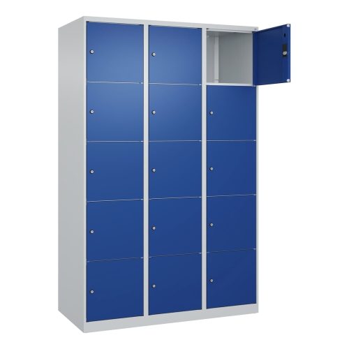 C+P, 5er-Schließfachschrank Classic PLUS, 3 Abteile, lichtgrau / enzianblau, B 1200 mm, 15 Fächer, mit Bodengleitern C+P