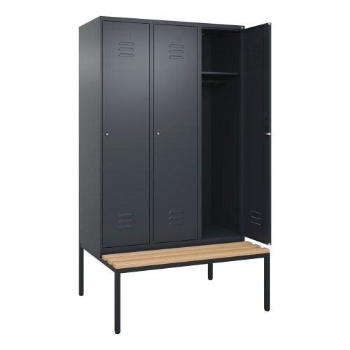 C+P Spind Classic PLUS, 3 Abteile, HxBxT 2.120 x 1.200 x 815 mm, Zylinderschloss, untergebaute Bank aus Buche, anthrazitgrau, anthrazitgrau