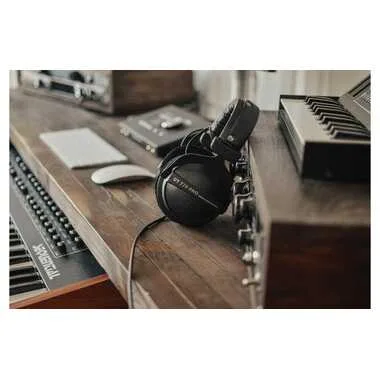 Beyerdynamic, beyerdynamic Over-Ear-Kopfhörer "DT 770 Pro Black 80 Ω"