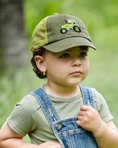 Maximo, Cap Traktor