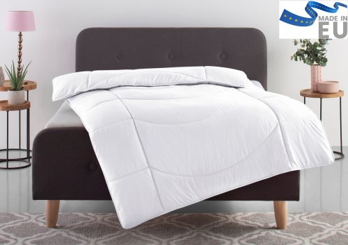 Microfaserbettdecke, »Microlux«, Traumecht, Füllung: Polyester, Bezug: *Von Testschläfern im Juni 2013 mit »GUT« (1,8) bewertet (getestet wurde das 4-Jahreszeiten-Bett in der Grösse 135/200), kochfest bis 95 °C, zum Spitzenpreis!