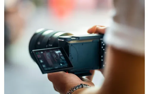 Sony, SONY ZV-E1 - Spiegellose Vollformat-Kamera mit Wechselobjektiv (Schwarz)
