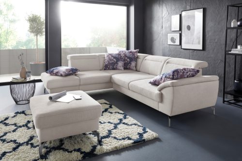 sit&more Ecksofa, 15 cm Fusshöhe, inklusive Sitztiefenverstellung, wahlweise Kopfteilverstellung, wahlweise in 2 unterschiedlichen Fussfarben