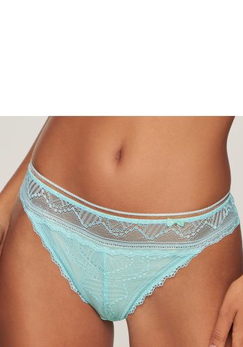 Lascana, LASCANA String "Tiziana" mit anteilig recycelter Spitze