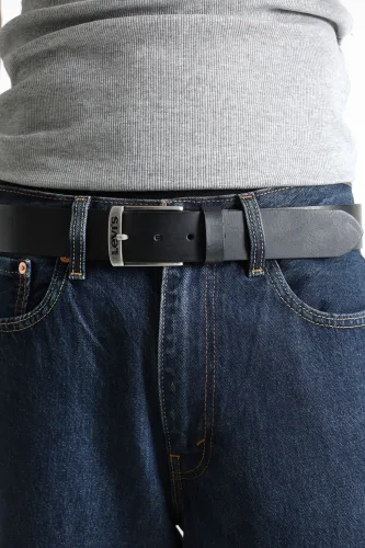 Levi's®, Levis Ledergürtel "NEW DUNCAN" mit Logoprägung auf der Schliesse