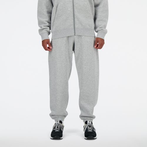 New Balance, New Balance Jogginghose "SPORT ESSENTIALS FLEECE JOGGER" mit Eingrifftaschen, aus Fleece, lockere Passform