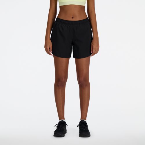 New Balance, New Balance Laufshorts "SPORT ESSENTIAL SHORT 5" aus Stretchmaterial, feuchtigkeitsabweisend, atmungsaktiv