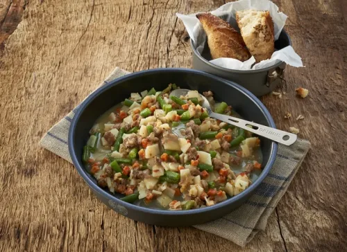 Trekn Eat - Deftiger Kartoffeltopf mit Rind und Bohnen