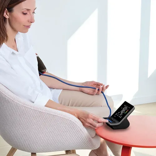 KAZ Europe S.A., BRAUN ExactFit 5 Connect Oberarm-Blutdruckmessgerät 1 St