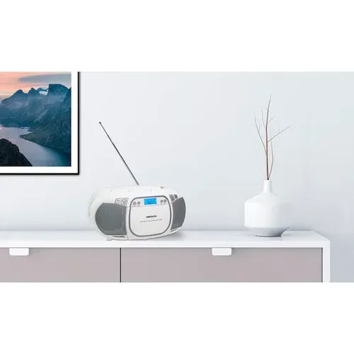 Medion, MEDION LIFE E66476 Tragbare CD-Boombox, CD-Player, Kassettendeck, FM-Radio, USB-MP3-Wiedergabe, 30 Senderspeicher, Batteriebetrieb