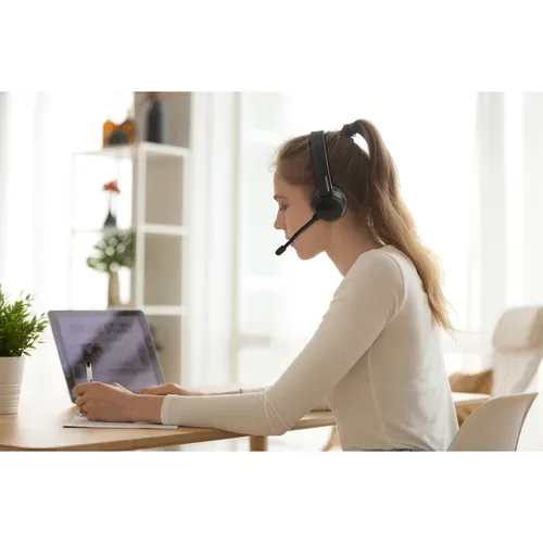Medion, MEDION LIFE® E83265 USB-Headset, Stereo Kopfhörer für ein perfektes Klangerlebnis, integriertes Mikrofon mit glasklarer Tonaufnahme, pratkischer Lautstärkeregler am Kabel, leicht und bequem, Plug & Play, für PCs und Notebooks