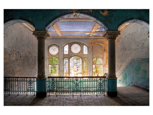 image LAND Digitaldruck auf Glas Lost Place Treppenhaus 2  | Schubiger Möbel