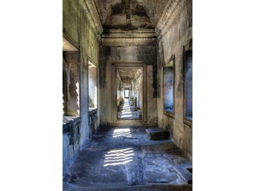 image LAND Digitaldruck auf Glas Alter Verlassener Flur  | Schubiger Möbel