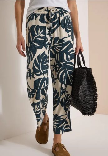 cecil, Cecil Stoffhose "Style Neele" Sommerhose im Loose Fit und mit floralem Muster