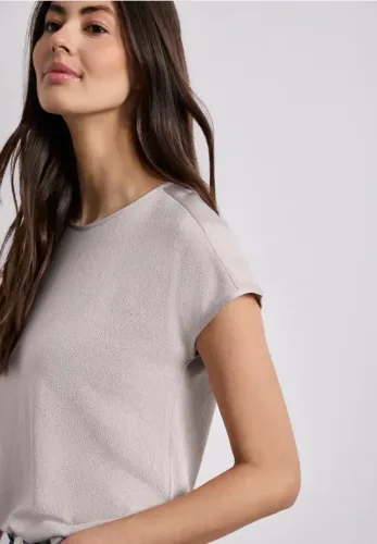 Shirt mit Boatneck und Schulterdetail