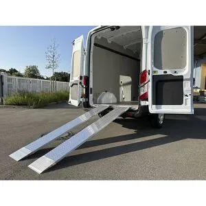 Altec, Altec Verladeschienen AOS, rutschsicher mit Sicherheitsbolzen und Sicherungslasche, Tragkraft 450 kg/Stück, BxL 300 x 2.000 mm