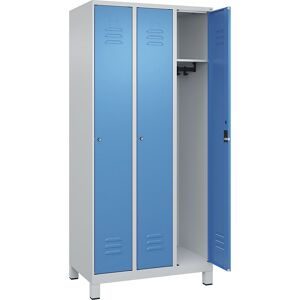 C+P, C+P Spind Classic PLUS, Füsse, 3 Abteile, HxBxT 1.950 x 900 x 500 mm, lichtgrau, lichtblau, Zylinderschloss, ohne Mitteltrennwand