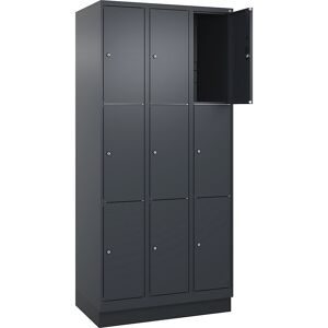 C+P, C+P Schliessfachschrank Classic PLUS, Sockel, 3 Abteile, HxBxT 1.950 x 900 x 500 mm, anthrazitgrau, anthrazitgrau, 9 Fächer, Zylinderschloss