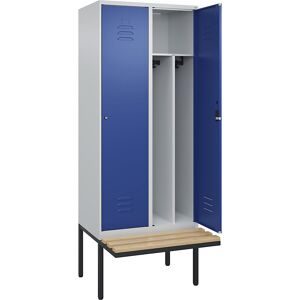 C+P Schwarz-Weiß-Spind Classic PLUS Sitzbank, schmal, 2 Abteile, verkürzte Trennwand mittig, lichtgrau / enzianblau, B 800 mm, Zylinderschloss,