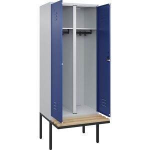 C+P Schwarz-Weiß-Spind Classic PLUS Sitzbank, Trennwand mittig, 1 Abteil, lichtgrau / enzianblau, B 800 mm, Zylinderschloss, auskragend, Buche-Hartholz