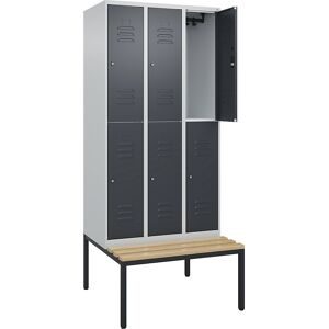 Doppelstock-Spind Classic PLUS Sitzbank, 3 Abteile, lichtgrau / grau, B 900 mm, Zylinderschloss, untergebaut, Buche-Hartholz C+P