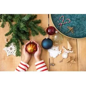 Tiny Love, Weihnachtskugel