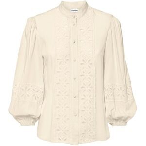 bonprix, bonprix Spitzenbluse mit 3/4 Puffärmel, tolle Lochspitze, Stehkragen, Knopfleiste
